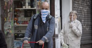 Argentina suma más de 24.000 casos en medio de críticas al cierre de colegios