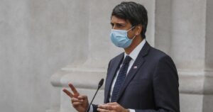 Ministro de Ciencia destaca estudios sobre eficacia de la vacuna de Sinovac