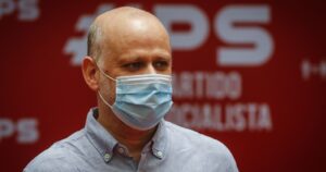 Mesa directiva del PS pide a sus diputados apoyar acusación constitucional contra Piñera