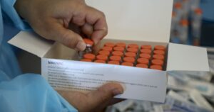 Sinovac donará 50 mil vacunas a Conmebol para los futbolistas sudamericanos