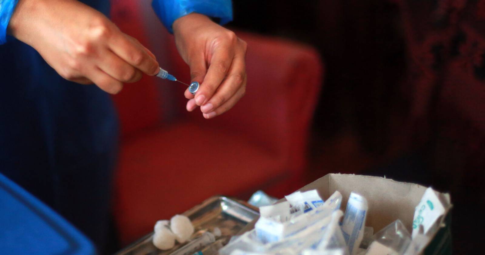 AstraZeneca a menores de 30 años