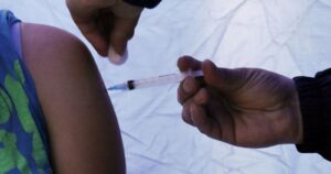 Chile supera las 8 millones de personas vacunadas contra el COVID-19 con primera dosis