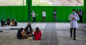 Mineduc buscará realizar la prueba Simce de forma presencial
