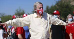 Kast vuelve con crítica a presidenciables de oposición: 