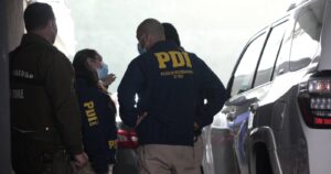 Hallan sin vida a mujer y niño que cayeron en un auto al lago Ranco