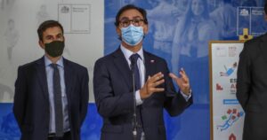 Mineduc pide a colegios adecuar horario para que niños salgan a hacer ejercicios