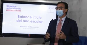 2% de los colegios con clases presenciales presentó brotes de COVID-19