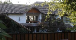 Fiesta clandestina en Peñalolén termina con 11 detenidos