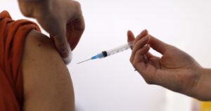 Chile alcanzó el 50% de la población objetivo vacunada contra el COVID-19