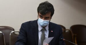 Gobierno ingresará hoy proyecto bono de $200 mil para quienes no tienen recursos en la AFP