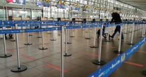 Gobierno mantendrá el cierre de fronteras por todo mayo