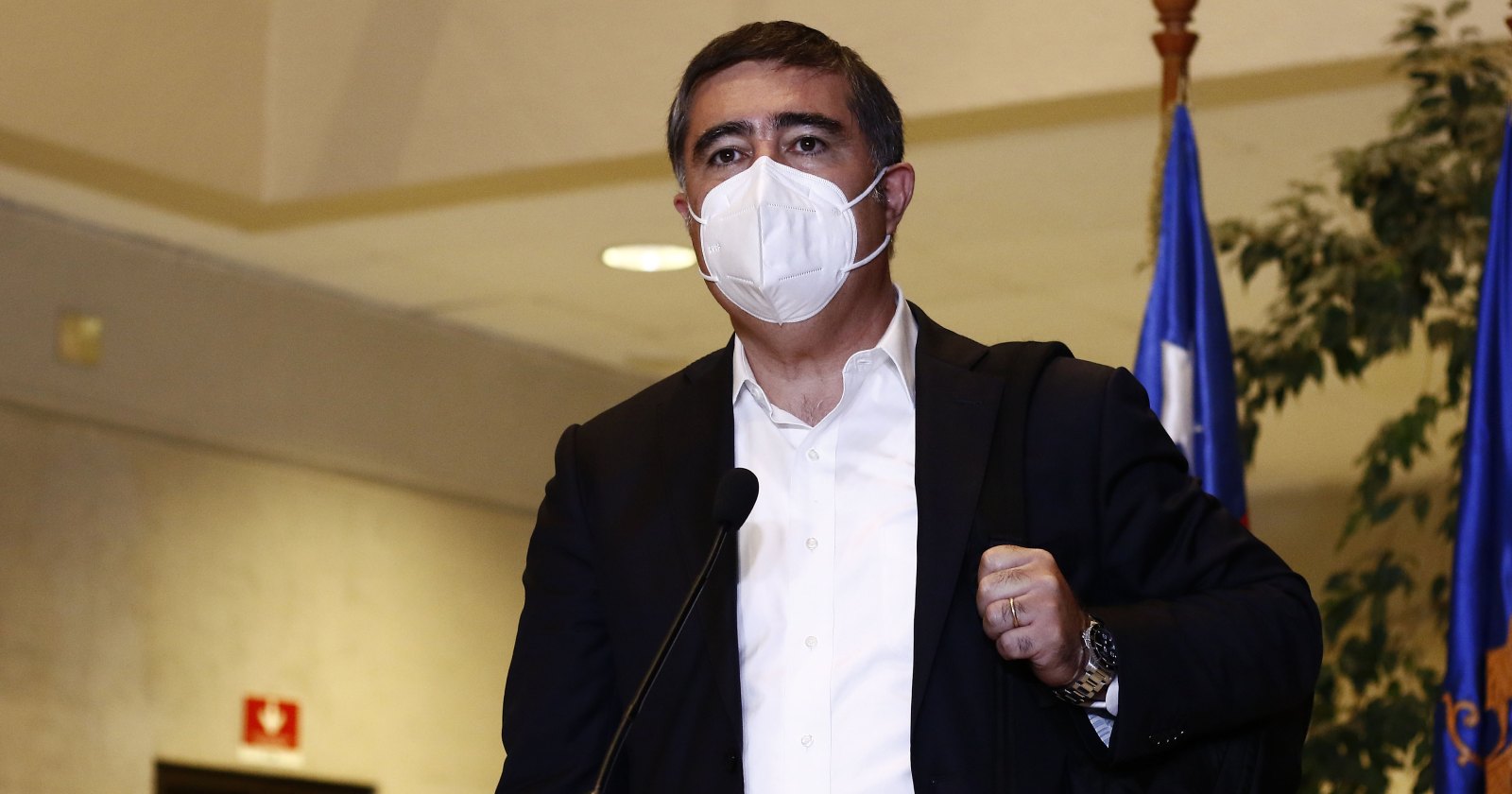 Mario Desbordes tercer retiro