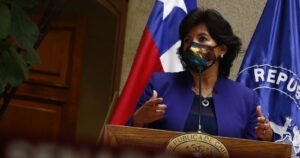 Senadores de oposición se reúnen tras negativa de La Moneda por tercer retiro