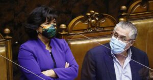 Senadores de oposición insisten que Gobierno retire el requerimiento ante el TC