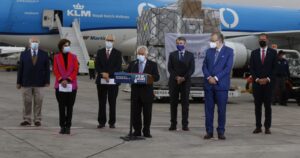 La broma del ministro Paris a Paula Daza: 