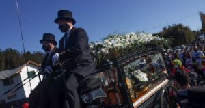 Tomás Bravo fue despedido con un masivo funeral en Arauco
