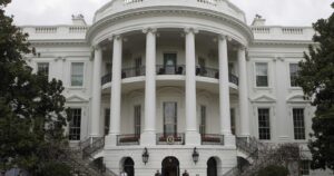 EEUU anunció la venta de 60 millones de dosis de la vacuna de AstraZeneca