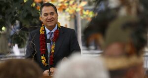 Alcalde de Rapa Nui acusa abandono del Estado: 