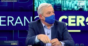 Mañalich dispara contra el Colegio Médico y agenda política 