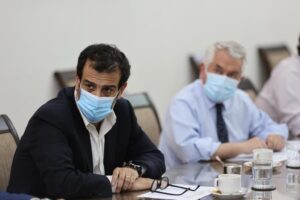 Ministro Delgado adelanta llegada de un millón de vacunas Sinovac este sábado