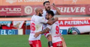 Futbolistas de Argentinos Juniors que dieron positivo por COVID-19 podrán jugar ante la UC