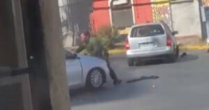 VIDEO - Cinematográfica detención de banda dedicada al robo de autos en Ñuñoa