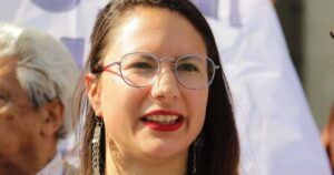 Denuncian a Irací Hassler (PC) por realizar propaganda en las calles de Santiago