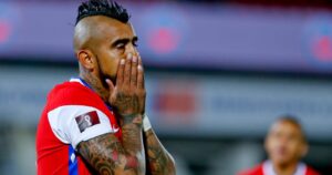 Arturo Vidal confirma contagio de Covid-19 y está hospitalizado