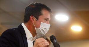 Economía acordó con empresarios flexibilidad para la vacunación de trabajadores