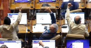 Aseguradoras presentan recurso contra el Congreso y Piñera por el retiro de rentas vitalicias