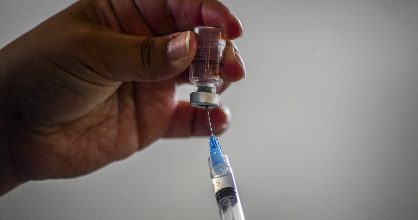 vacunación menores 30 años