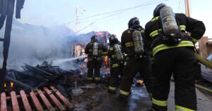 Un muerto y 19 damnificados tras incendio en campamento Dignidad de La Florida