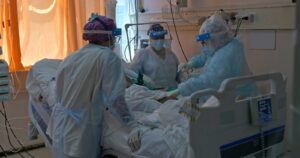 Casos diarios de COVID-19 superan los 7 mil por segundo día consecutivo