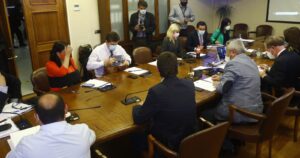 Tramitación en el Congreso de IFE Universal queda suspendida a petición del Gobierno