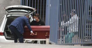 Argentina anota otro récord de muertes diarias por Covid-19