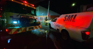 Incendio en Lo Barnechea dejó un fallecido y cuatro casas destruidas