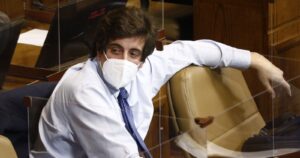 Diputado Schalper irá al Tribunal Constitucional por feriado irrenunciable en las elecciones