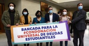 Oposición buscará condonación universal de las deudas estudiantiles