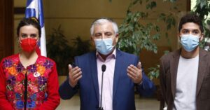 Diputados y Colegio de Profesores pidieron suspender prueba Simce y Evaluación Docente