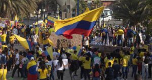 Congresistas de Estados Unidos piden al Gobierno no vender armas a la policía colombiana