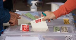 Votación en Región Metropolitana: comunas del sector oriente superaron el 30% de participación