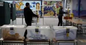 Servel autorizó a municipalidades a entregar urnas adicionales