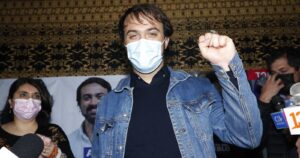 Jorge Sharp soporta los cuestionamentos y es reelecto como alcalde de Valparaíso