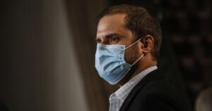 Bellolio defiende pase de movilidad: 