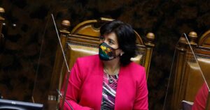 Provoste deja en vilo su candidatura en el día que cayeron Muñoz, Rincón y Vidal