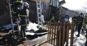 Cuatro personas fallecieron en incendio en la comuna de Peñalolén