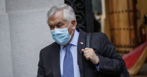 Paris y salida del Colegio Médico de la Mesa Social COVID-19: 