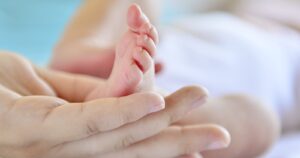 PDI investiga graves lesiones sufridas por bebé de 10 días en clínica de Rancagua