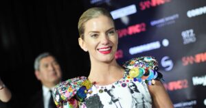 Javiera Acevedo anuncia el nacimiento de su hijo Kai