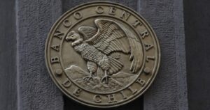 Banco Central acuerda mantener tasa de interés en 0,50%